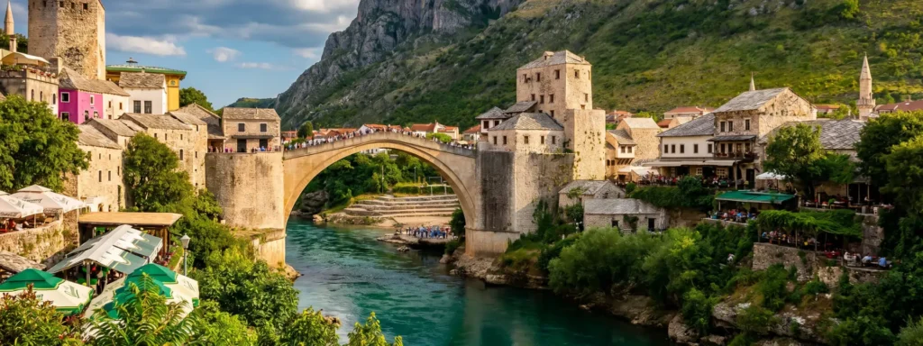 Pogled na Stari most u Mostaru preko rieke Neretve