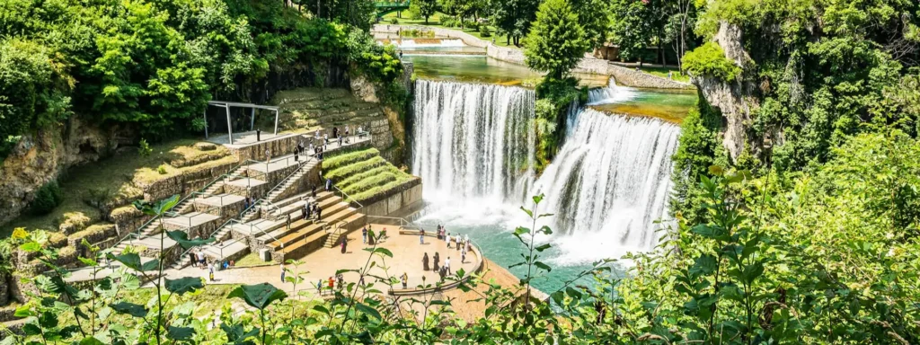 Plivski vodopad Jajce Plivski vodopad Jajce