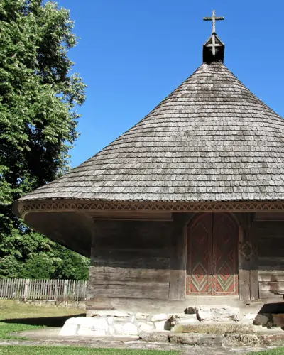 Crkva brvnara u Gornjim Palačkovcima