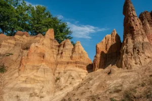 Zanimljive geološke formacije pješčanih piramida kod Foče