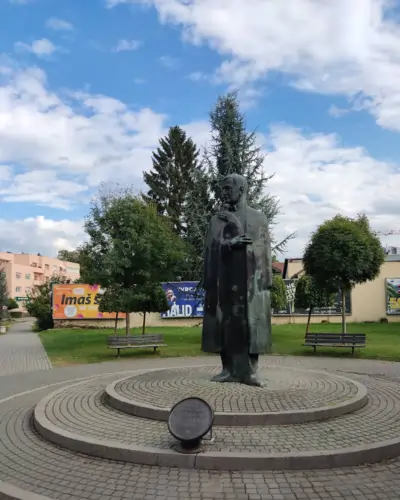 Spomenik Banu Svetislavu Milosavljević