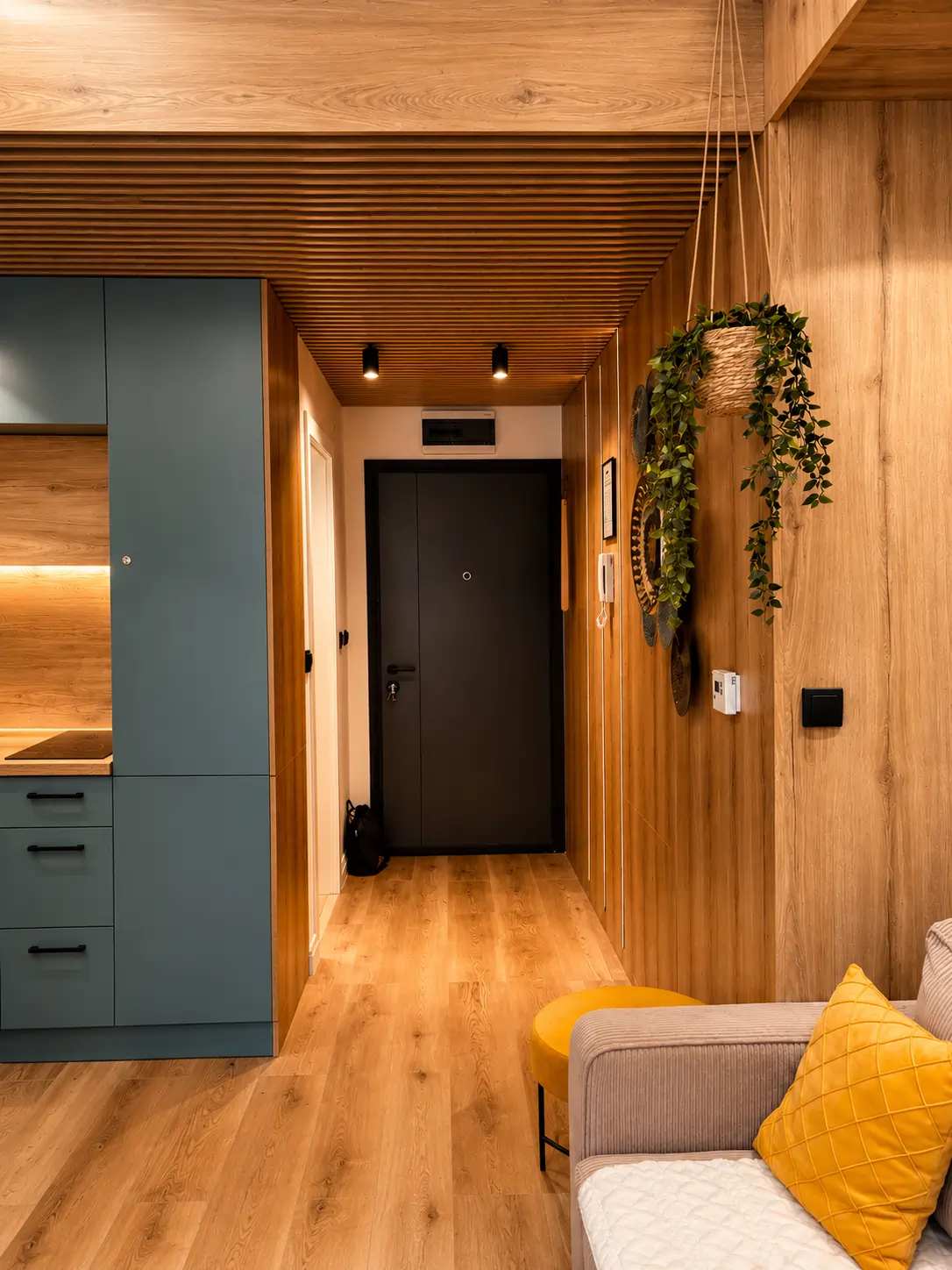 Enterijer Jahorina Cozy Nook apartmana sa drvenim detaljima i modernim dizajnom