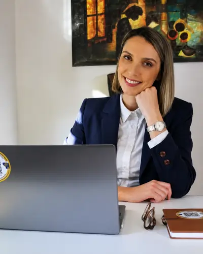 Learn Bosnian with Amina